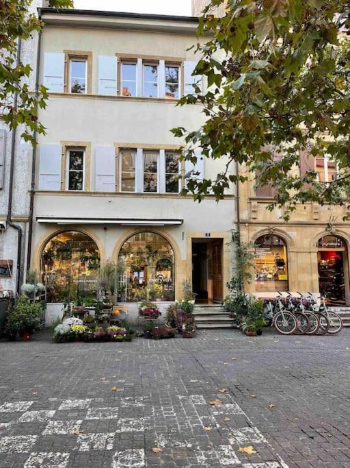 V&V Centre Neuchatel Neuchâtel Exterior foto